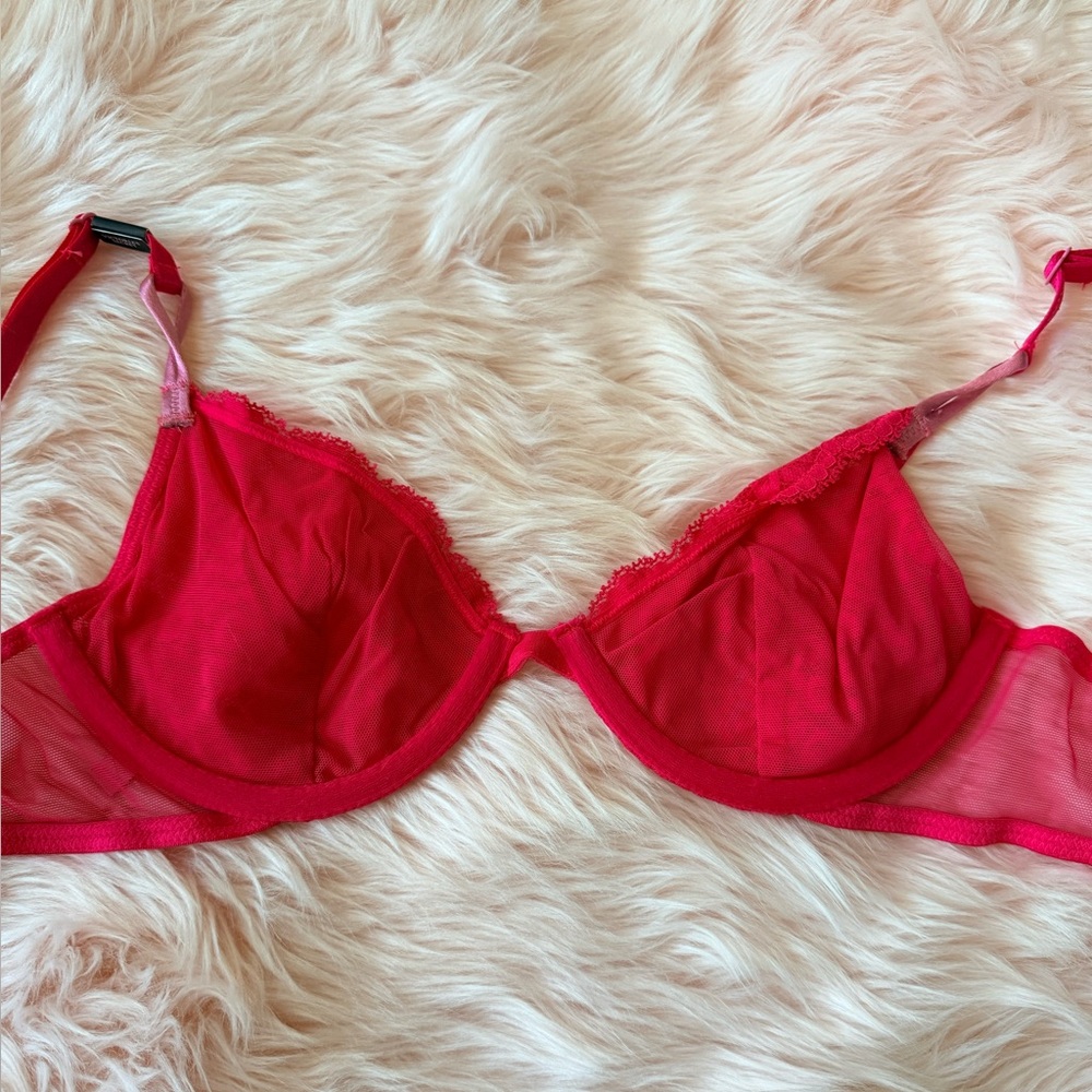 NEW Victoria's Secret Vibrant Pink Lace Bra 34B - Picture 4 of 4